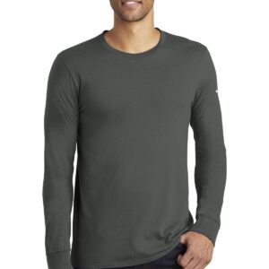 Nike Core Cotton Long Sleeve Tee. NKBQ5232